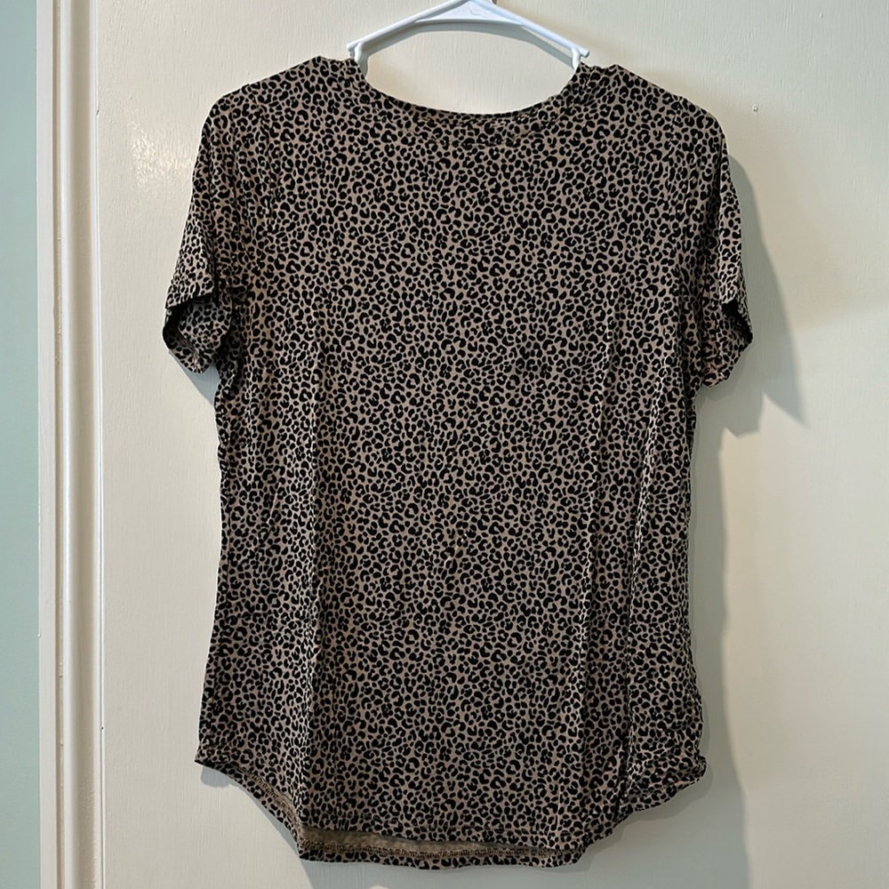 Leopard print shirt. Womens Size Small.